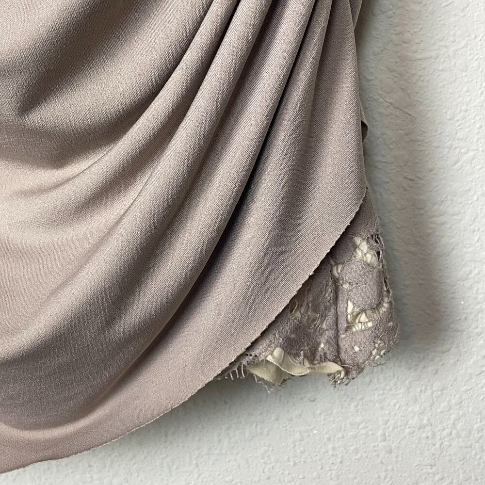 Carmen Marc Valvo Taupe Cowlneck Sleeveless Ruched Lace Hem Top Size S Fairycore - Picture 5 of 6
